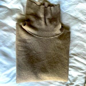 Free People | 100% cashmere turtleneck oversized tunic sweater | XS